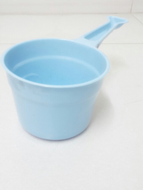 Gáo nhựa nhỏ