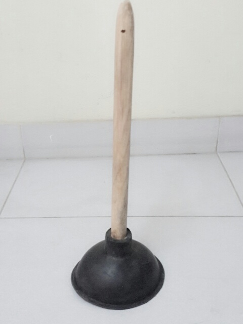 Bơm thụt bể phốt bồn cầu (cán gỗ)