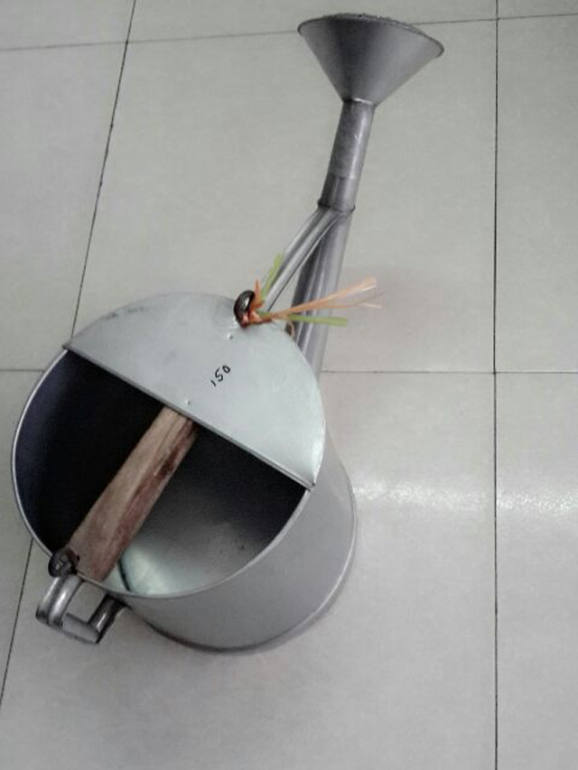 Thùng tưới cây chuyên dụng